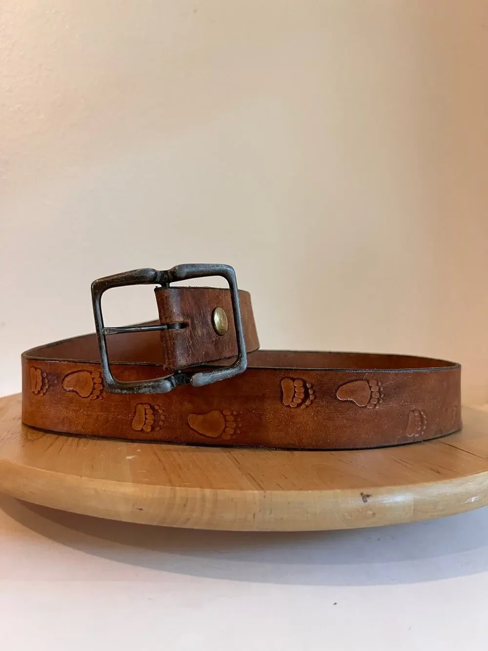 Vintage 90s Foot Print Distressed Genuine Leather Worn Buckle Belt Size Medium